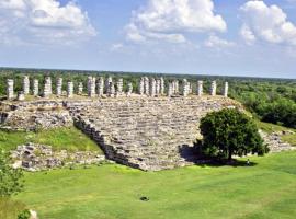 Casa de campo y arte en Zona Arqueológica Ake, con alberca.，位于Aké的乡间豪华旅馆