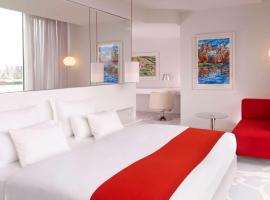 art'otel cologne, Powered by Radisson Hotels，位于科隆的酒店