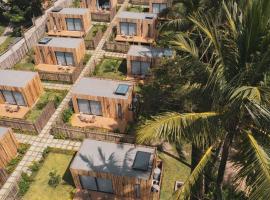 LalaGalu - Beachfront EcoCabins，位于迪亚尼海滩的酒店