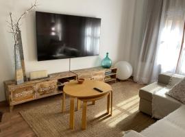 Apartamento céntrico, climatizado y totalmente equipado de 3 habitaciones para 6-7 personas，位于圣科洛马·德法尔的公寓