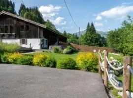 Ferme Liberté - stunning, comfortable, & modern sleeps 14- private mini van