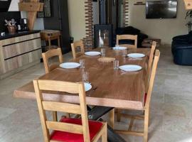 Gite le long bois campagne charme 6 pers，位于Nécy的酒店
