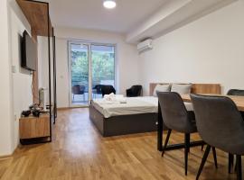 Luxury Apartment IVA III，位于斯科普里的酒店