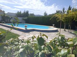 Casa Rural Tazgona，位于安特克拉的带泳池的酒店
