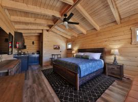 Pet Friendly Cabins in Hanksville Utah，位于Hanksville的别墅