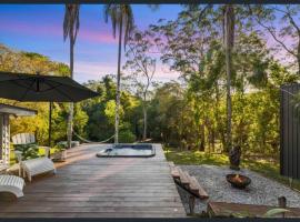 Rejuvenating Stay in Sunny Coast Hinterland Forest，位于Perwillowen的酒店