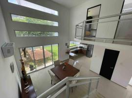 Victoria’s Beach house，位于Alvarado的酒店