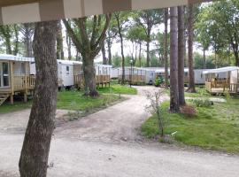 MOBIL HOME，位于滨海皮里亚克的豪华帐篷营地