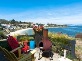 Beach Buoy Opossum Bay，位于South Arm的酒店