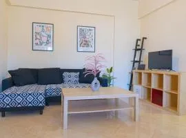 Bright Apt Close to the Beach