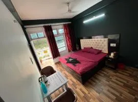 Shanti Cafe & Hostels