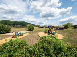 Camping Les Vosges du Nord，位于Oberbronn的豪华帐篷营地