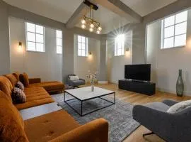 12A, Luxury & Unique, Cinema, Terrace, Stunning View, Central Location!