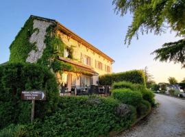 Hôtel Parc Adélie - Logis Hôtels，位于蒙塔尼莱丝比欧尼的酒店