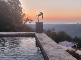 Domaine Colonna-Santini, Gite Piscine, Sauna, Spa，位于Porri的酒店
