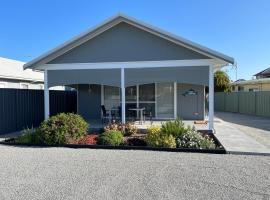 Jurien Beachfront Chalets，位于朱里恩湾的度假屋