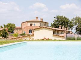 Luxury Resort with swimming pool in the Tuscan countryside, Villas on the ground floor with private outdoor area with panoramic view，位于Osteria Delle Noci的公寓式酒店