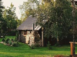 Uneallika hubane saunaga majake "Hoburaud"，位于Pae的乡村别墅