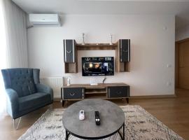 New Furnished Flat Central Location Free WIFI AC，位于厄森尤特的酒店