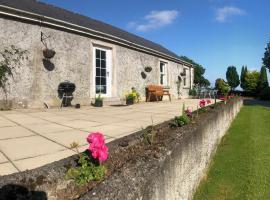 Ballyconnelly Cottages, Galgorm area，位于Cullybackey的酒店