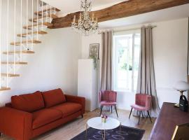 Le Perchoir G&icirc;te de charme dans ch&acirc;teau -SPA-，位于布利克斯的Spa酒店