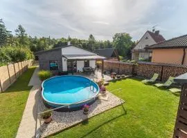 Holiday House Adonis
