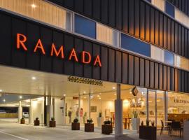 Ramada Suites by Wyndham Christchurch City，位于基督城的酒店