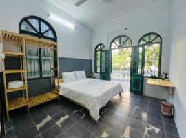 Hanoi AVANA HOMESTAY LONG BIEN，位于河内龙边郡的酒店