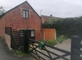 The Old Barn, Cosy Townhouse in Leominster