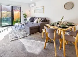 Enchanted Escape 2 bed 2 bath CBD