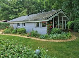 Ferienhaus Paulsen - gemütliches Häuschen mit vollständig eingezäuntem Garten und Kamin，位于Silberstedt的酒店