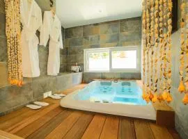 Ô Balinais mini villa avec spa et piscine privative Marseille