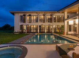 LohonoStays Riyuvann Estate，位于阿里巴格的酒店