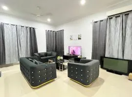 EMPIRE LUXURY HOMESTAY PAKA