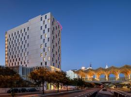 Moxy Lisboa Oriente，位于里斯本Altice Arena附近的酒店