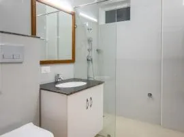 Daffodils Luxury Airport Suites