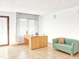 Casa Godi，位于Godineşti的酒店