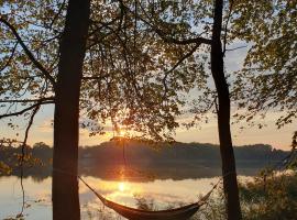 Bujanie w sitowiu，位于Wyszowate的酒店