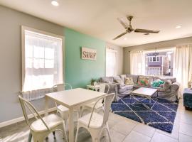 The 1818 Home with Porch and Grill - 1 Mi to Beach!，位于Lake Como的酒店