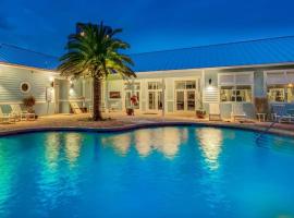 Cape Crossing Resort & Marina，位于Merritt Island的酒店