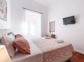 Filarmonikis Deluxe Apartment