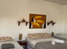 Paraty CHILL INN Pousada，位于帕拉蒂的酒店