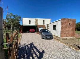 Casa con vista al mar, Punta negra, Maldonado，位于蓬塔巴雷纳的酒店