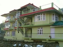 Hotel Kalpa Deshang Kalpa，位于卡尔帕的酒店