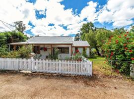 Rose Cottage Nannup，位于楠立的乡间豪华旅馆