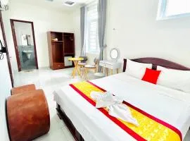 Luxury Vườn Lài Hotel