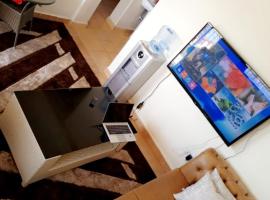 Roxye Suite Airbnb，位于Kisii的酒店