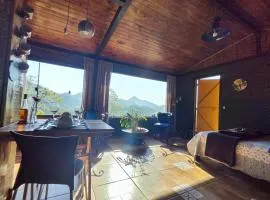 Chalé Pakere Montebello Lumiar - lareira, wi-fi, sauna, piscina - vista incrível - locação do chalé sem prestação de serviços