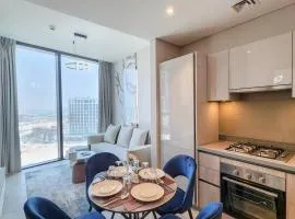 STAY BY LATINEM Luxury 1BR Holiday Home W1006 near Burj Khalifa