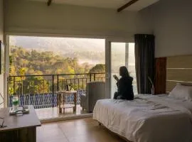 Munnar Majestic Resort with Pool